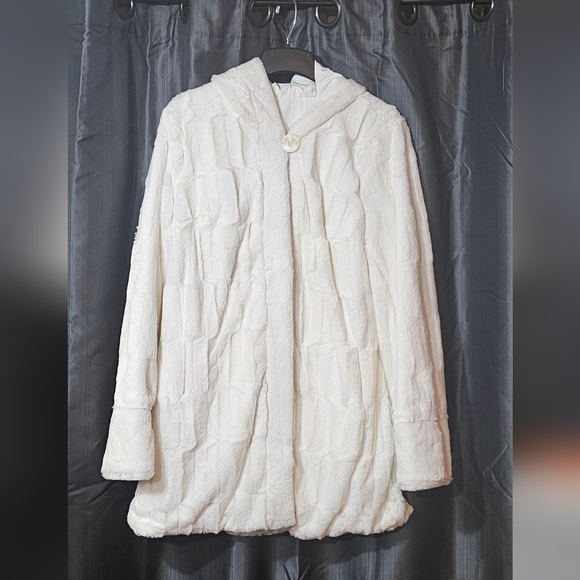White Glamorous Womens Fur Versatile Reversible Rain Coat  Button Jacket EUC - Picture 8 of 12